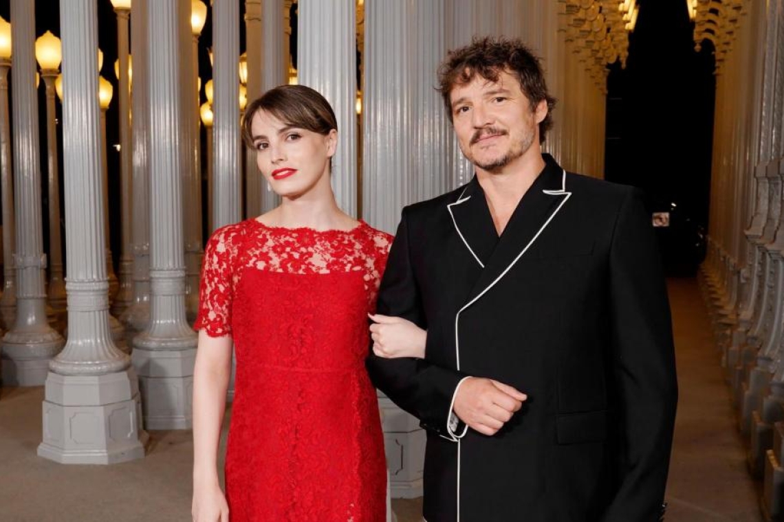 O Πέδρο Πασκάλ και αδερφή του, Λουξ, εντυπωσίασαν στο κόκκινο χαλί του Art + Film Gala