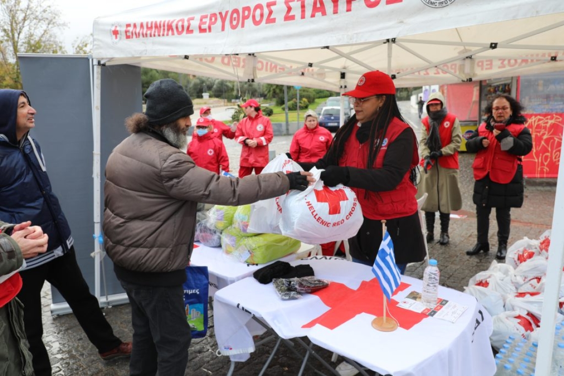 Ελληνικός Ερυθρός Σταυρός | Δράση αλληλεγγύης για τους άστεγους της Αθήνας
