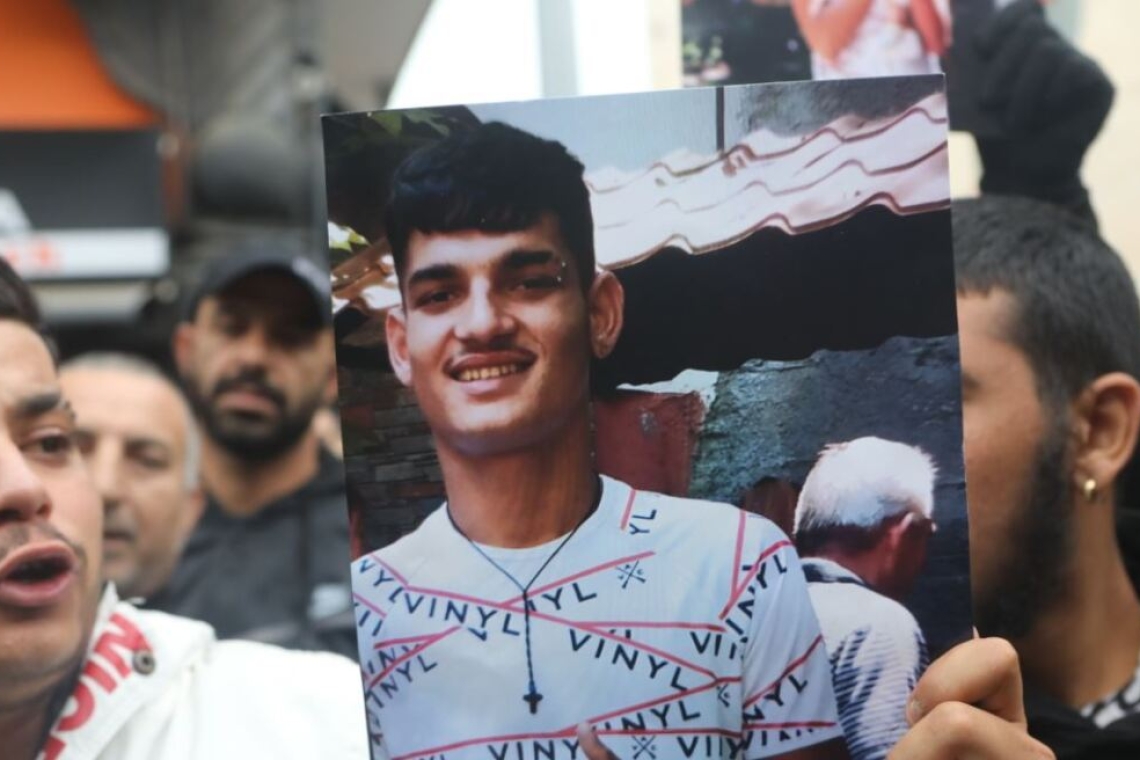 O αστυνομικός που σκότωσε 16χρονο Ρομά παραπέμπεται σε δίκη για ανθρωποκτονία