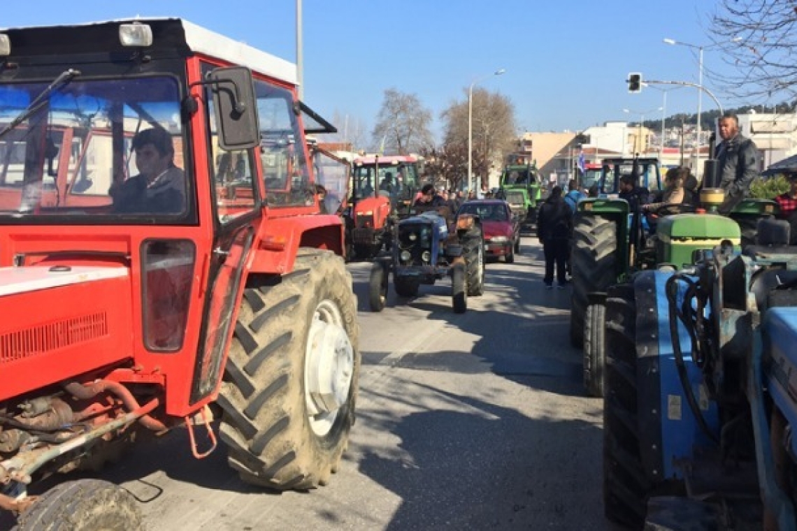 Αγρότες Κιλκίς | Σύμβολικός αποκλεισμός τελωνείου – «Να υλοποιηθούν τα δίκαια αιτήματά μας»