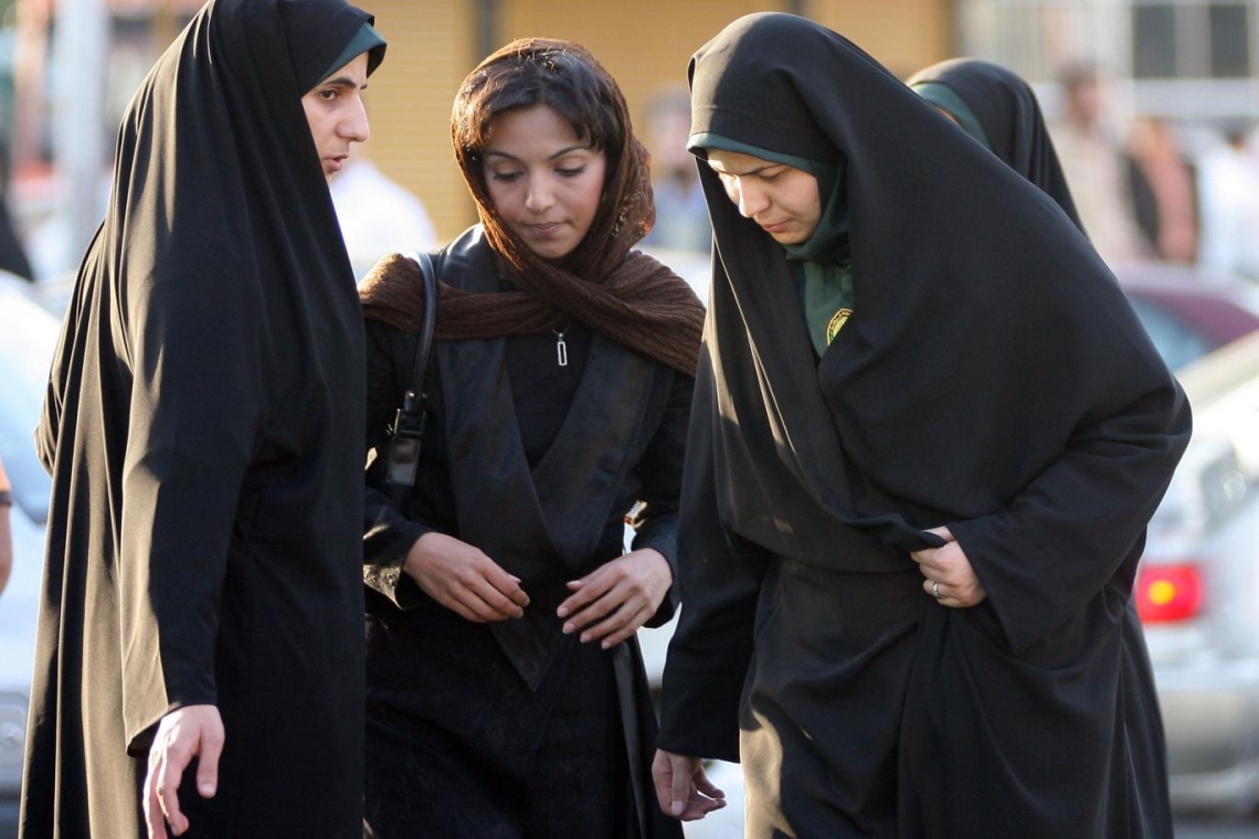 Ιράν | Σκληρές ποινές για τις γυναίκες που δεν φορούν μαντίλα 