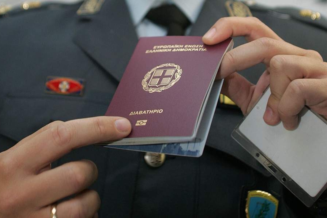 Συνελήφθησαν δύο Τούρκοι με πλαστά ελληνικά διαβατήρια στα Τίρανα
