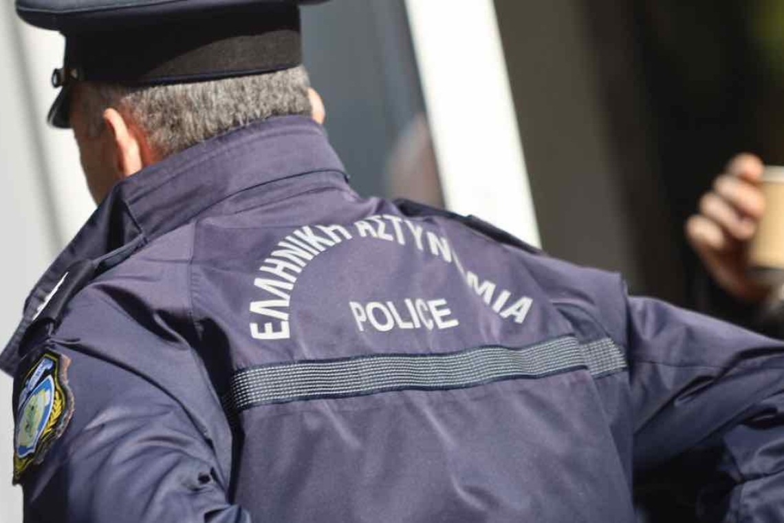 Αστυνομικός του Πειραιά σε κύκλωμα μαστροπείας - Σύλληψη και ευρήματα