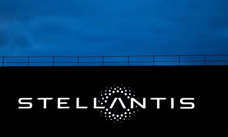Ιταλία | Περικοπές θέσεων εργασίας στην Stellantis 