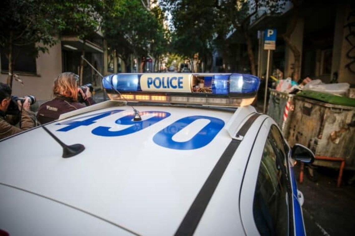 Πάτρα | Έστησαν καρτέρι σε αστυνομικούς και έσπασαν περιπολικό - Τρεις συλλήψεις