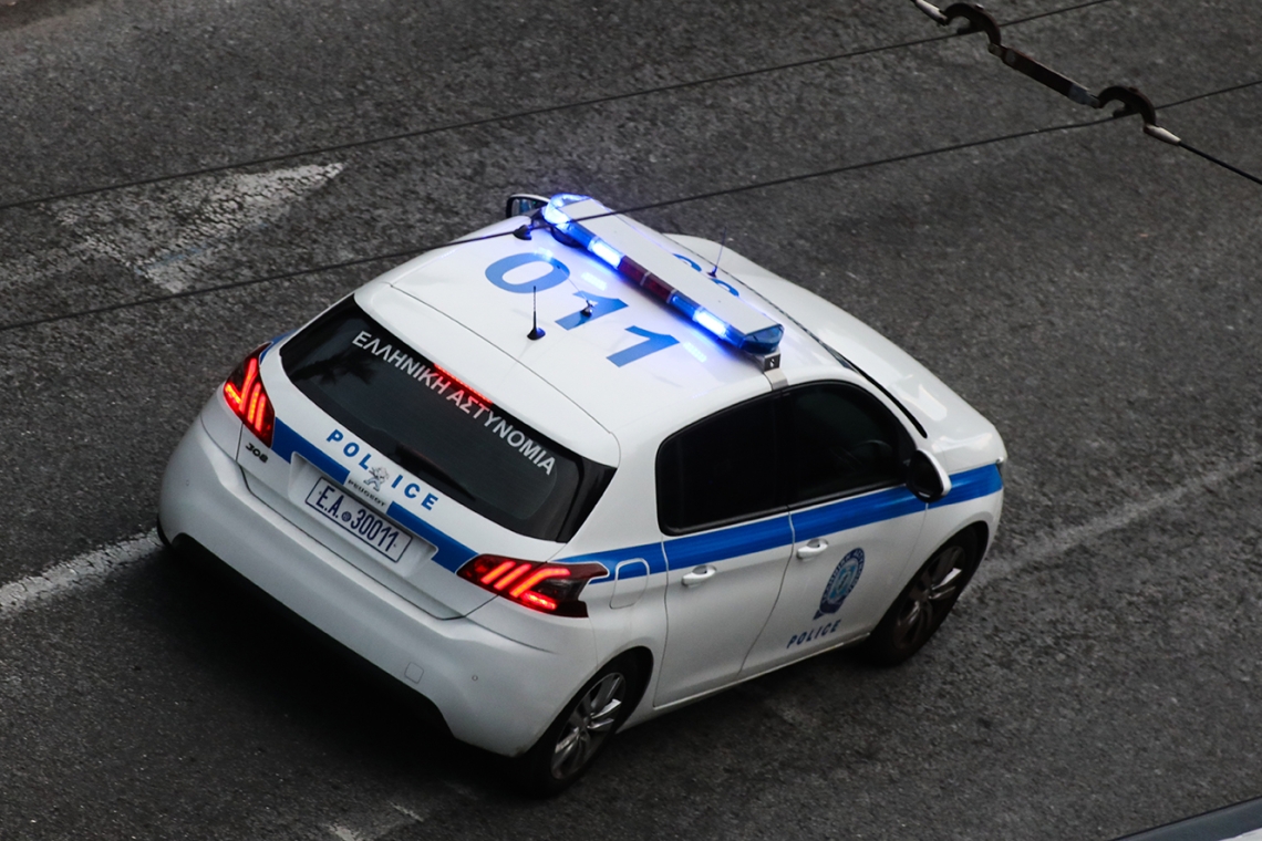 Πάτρα | Αστυνομικός εντόπισε χειρόγραφη προκήρυξη για επίθεση σε τράπεζα σε κινητό 38χρονου  