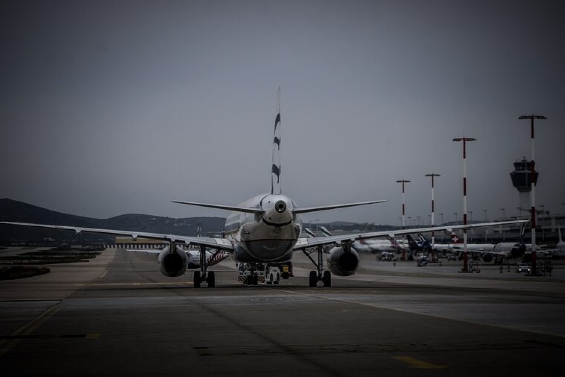 Αεροσκάφος Boeing 737 της Transavia έκανε αναγκαστική προσγείωση στο Ελευθέριος Βενιζέλος μετά από πρόσκρουση πουλιών