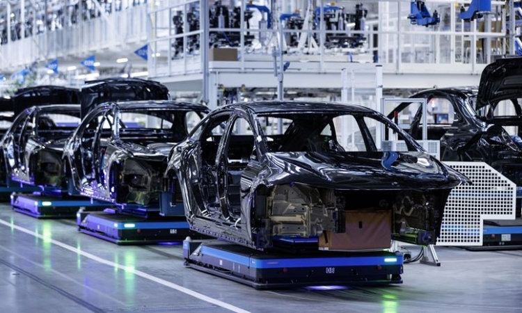 Mercedes | Σταμάτησε την εξέλιξη ηλεκτρικής πλατφόρμας αυτοκινήτων