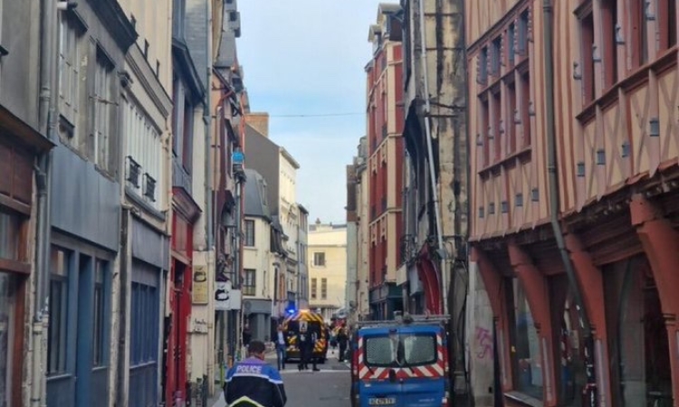 Γαλλία | Άνδρας απειλούσε να βάλει φωτιά σε συναγωγή – Έπεσε νεκρός από τα πυρά αστυνομικών