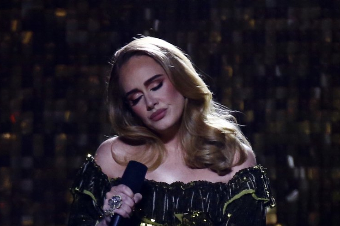 Adele: Σταματά τις συναυλίες και κάνει διάλειμμα από τη μουσική