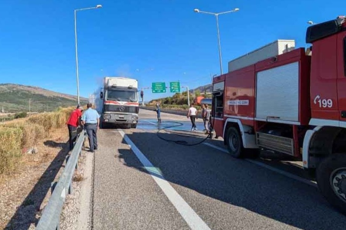 Φωτιά σε φορτηγό στην Ιονία Οδό: Άμεση επέμβαση της Πυροσβεστικής