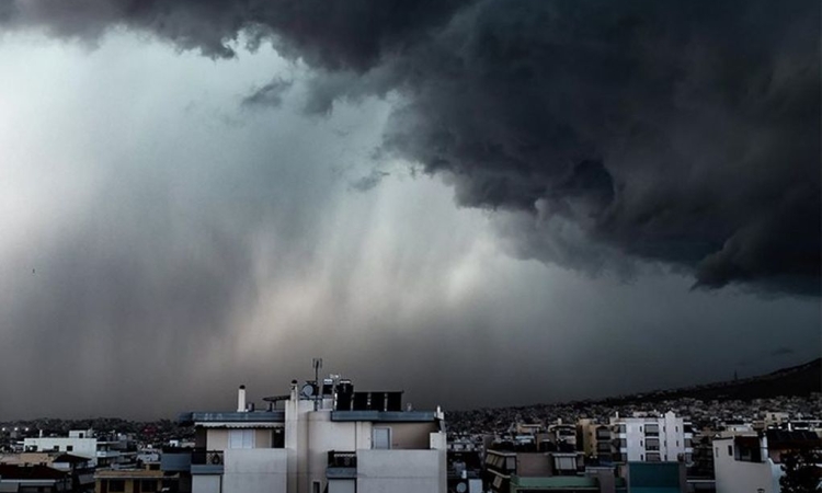 Έκτακτο δελτίο: Καταιγίδες, χαλάζι και θυελλώδεις άνεμοι σε διάφορες περιοχές