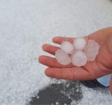 Δυνατές βροχές και χαλαζόπτωση στα Χανιά