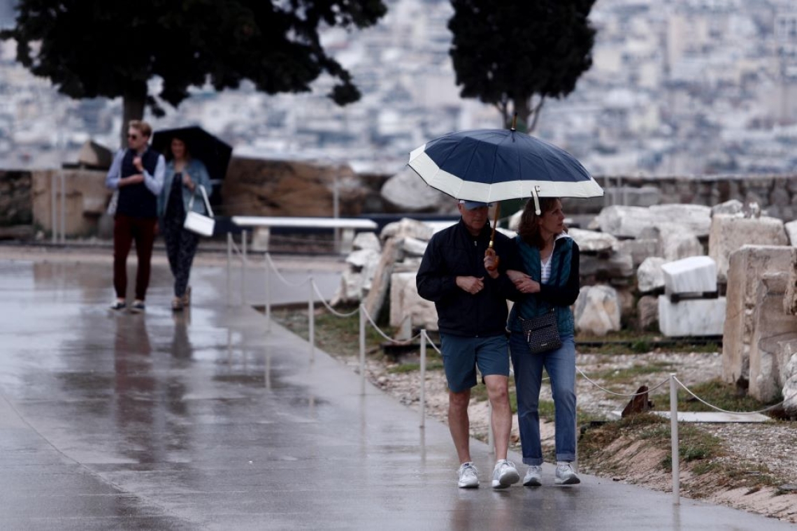 Καιρός σήμερα: Άστατος με βροχές και καταιγίδες και θερμοκρασία έως 29°C