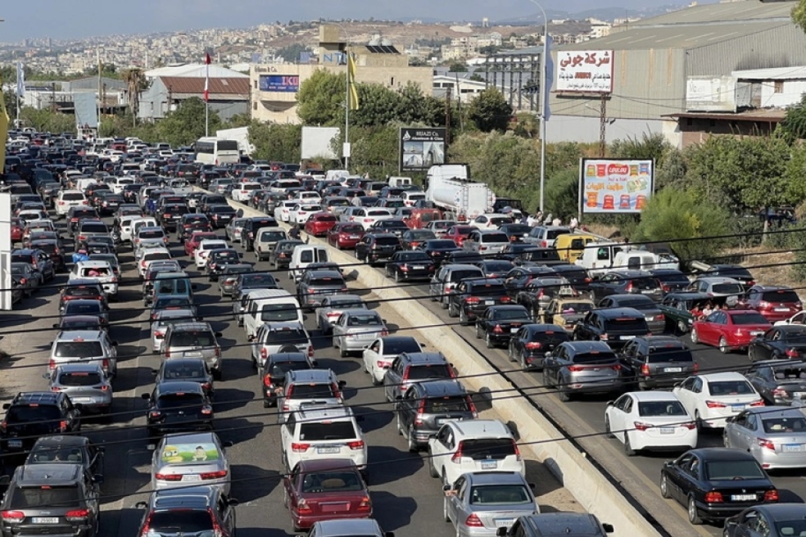 Μαζική έξοδος από τον Λίβανο εν μέσω συνεχών επιδρομών