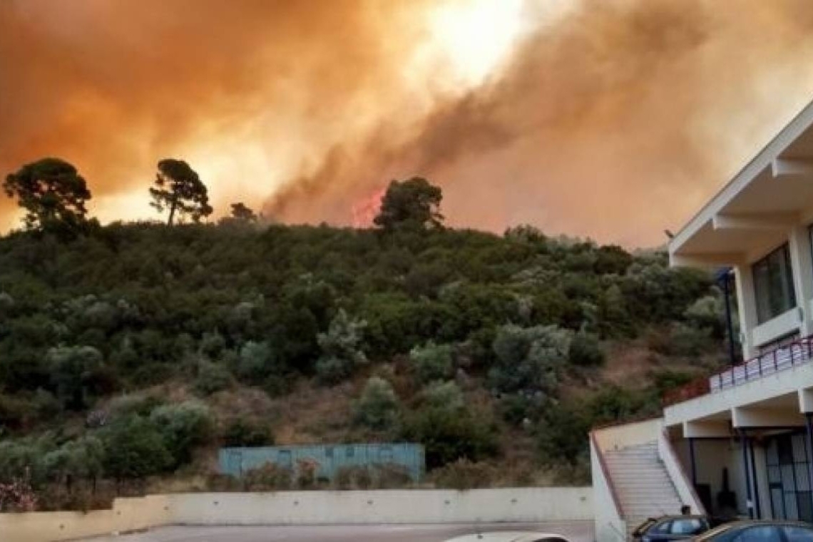 Ενισχυμένα μέσα για την φωτιά στον Νέο Μαρμαρά