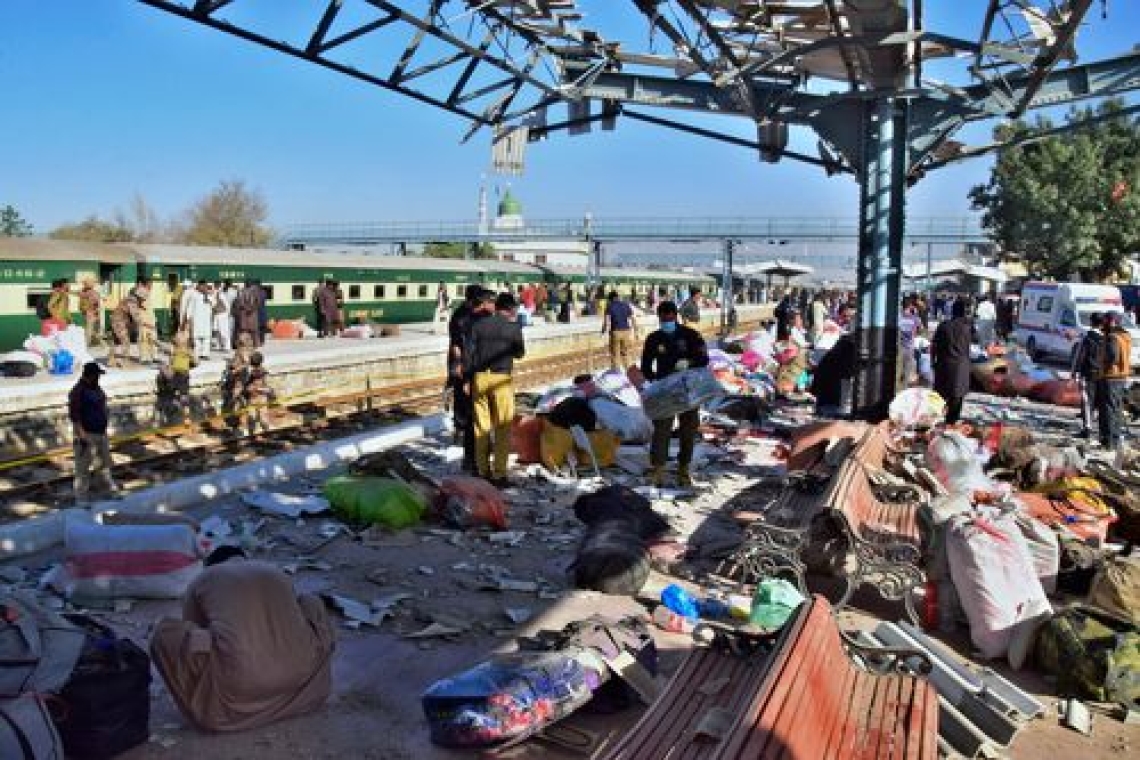 Έκρηξη σε σιδηροδρομικό σταθμό στο Πακιστάν: 24 νεκροί, δεκάδες τραυματίες