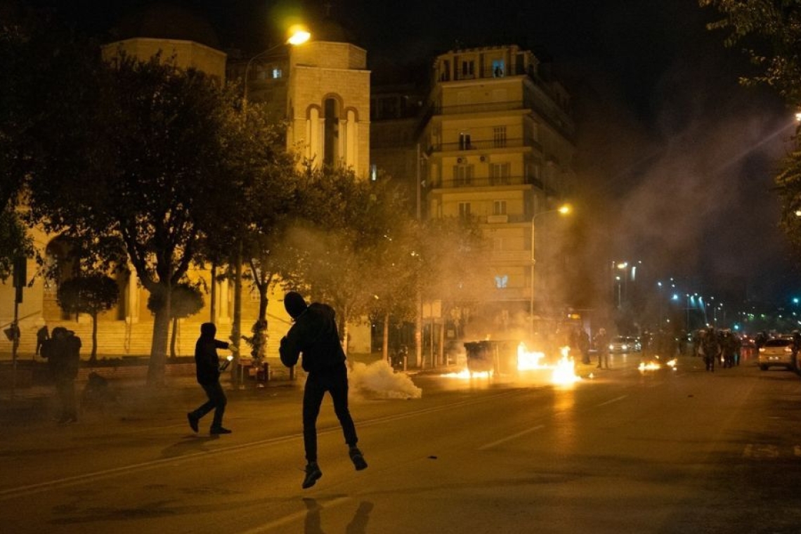 Μολότοφ στο τουρκικό προξενείο Θεσσαλονίκης, 26 προσαγωγές