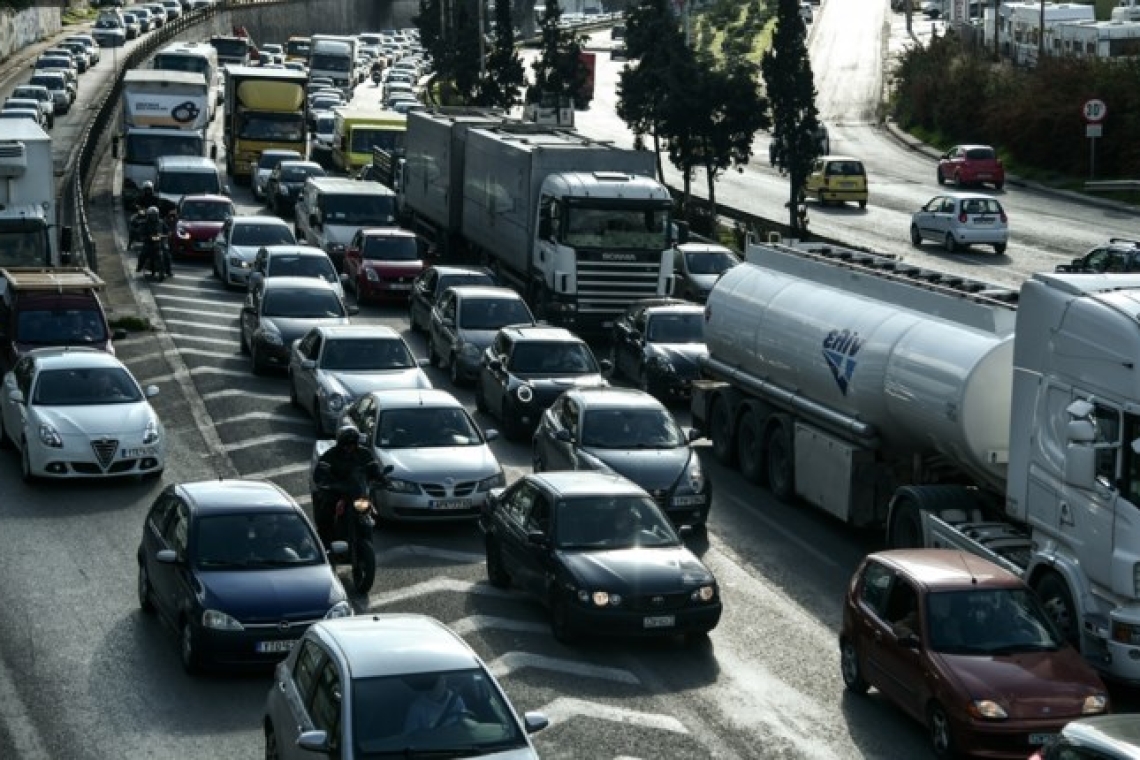 Μποτιλιάρισμα στη Λεωφόρο Κηφισού λόγω τροχαίου ατυχήματος