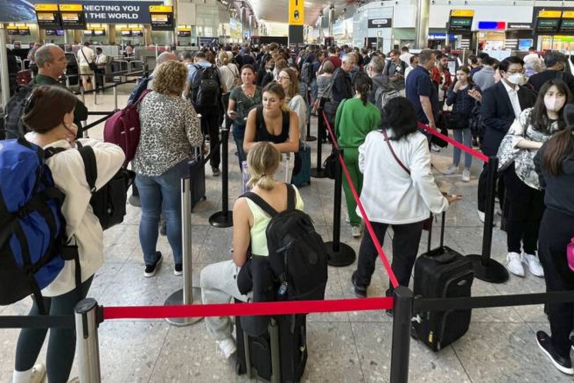 https://www.iefimerida.gr/sites/default/files/styles/medium_article_image/public/2025-03/heathrow-xaos10.jpg?itok=pjWFhIPq