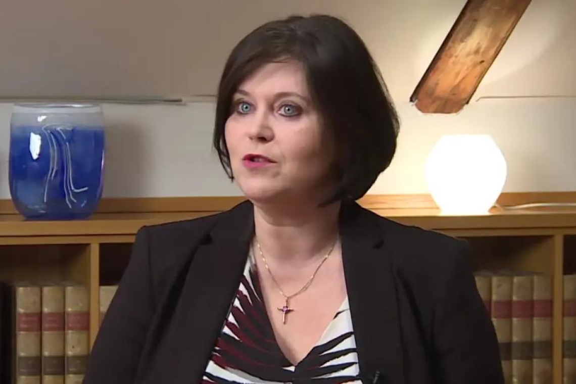 https://www.iefimerida.gr/sites/default/files/styles/medium_article_image/public/2025-03/islandia-ypoyrgos-asthildur-loa-thorsdottir.jpg?itok=o1KCME-7