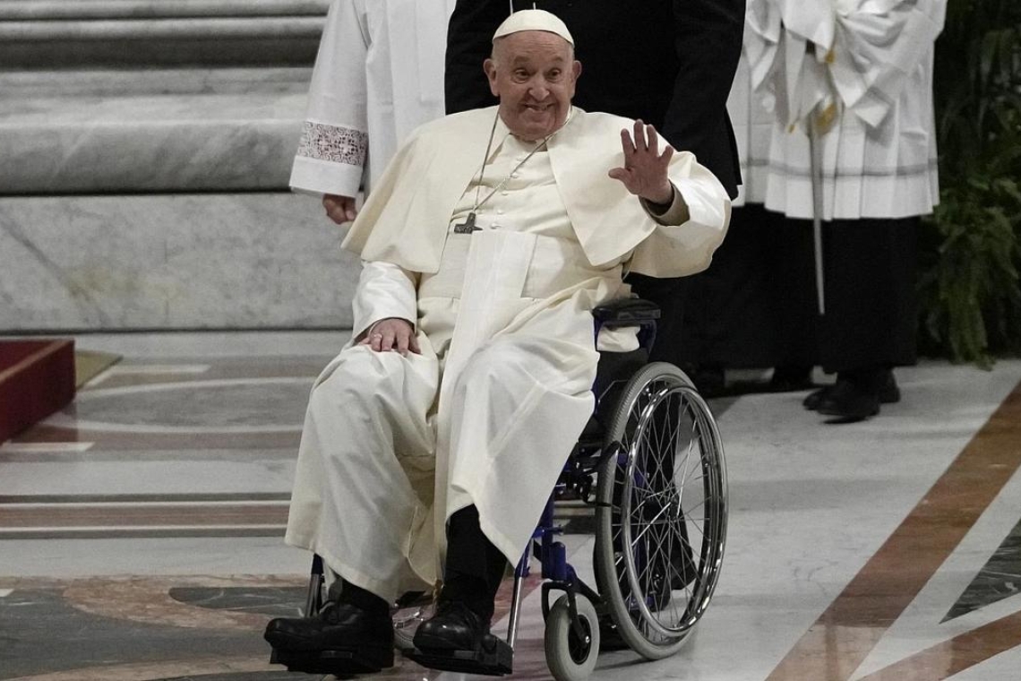 https://www.enikos.gr/wp-content/uploads/2022/12/POPE.jpg