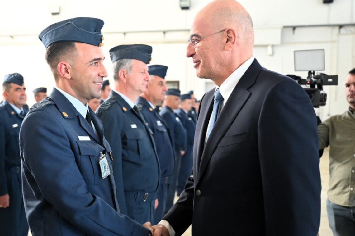 https://www.iefimerida.gr/sites/default/files/styles/medium_article_image/public/2025-01/enoples-dynameis.jpg?itok=55I0c_Qg