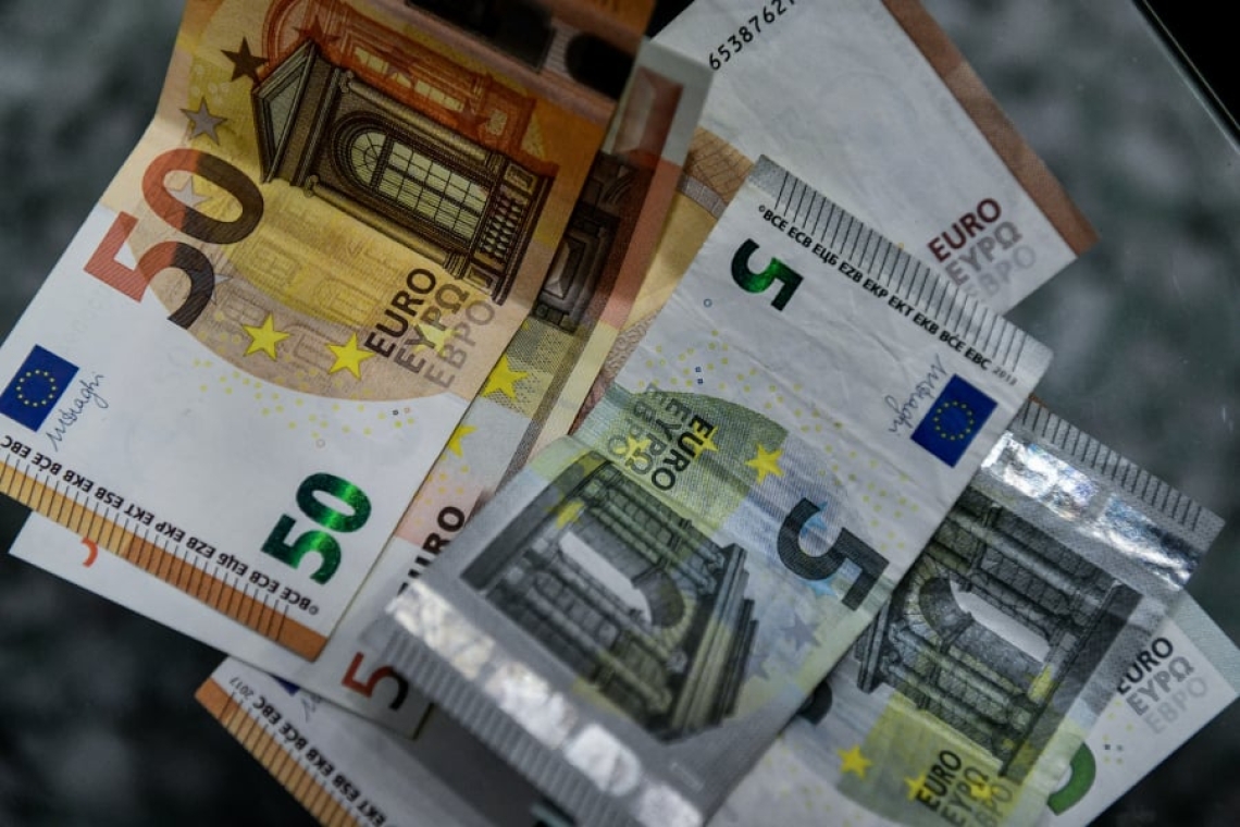 https://www.parapolitika.gr/images/640x360/1/jpg/files/2023-08-08/astinomikoi.jpg