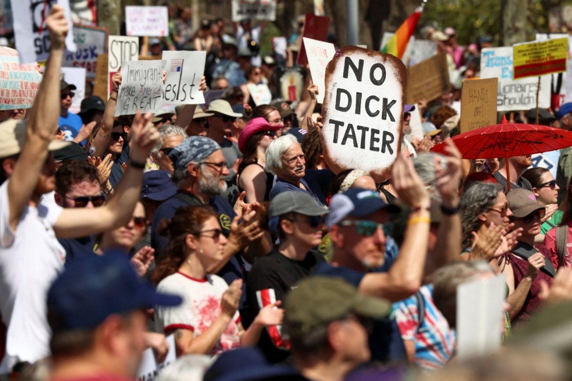 https://www.in.gr/wp-content/uploads/2025/04/2025-04-06T004357Z_149713148_RC20SDAM6QQQ_RTRMADP_5_USA-TRUMP-PROTESTS-620x350.jpg