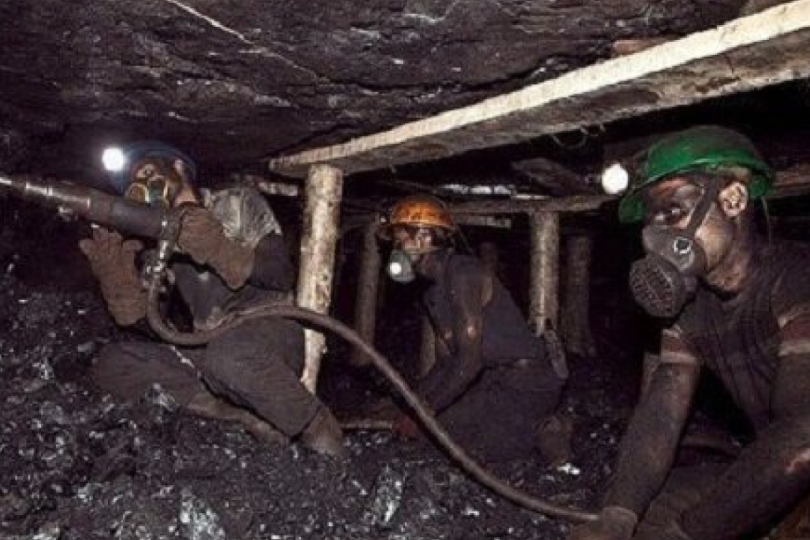 https://www.zougla.gr/Uploads/2025/04/07/nekroi.jpg