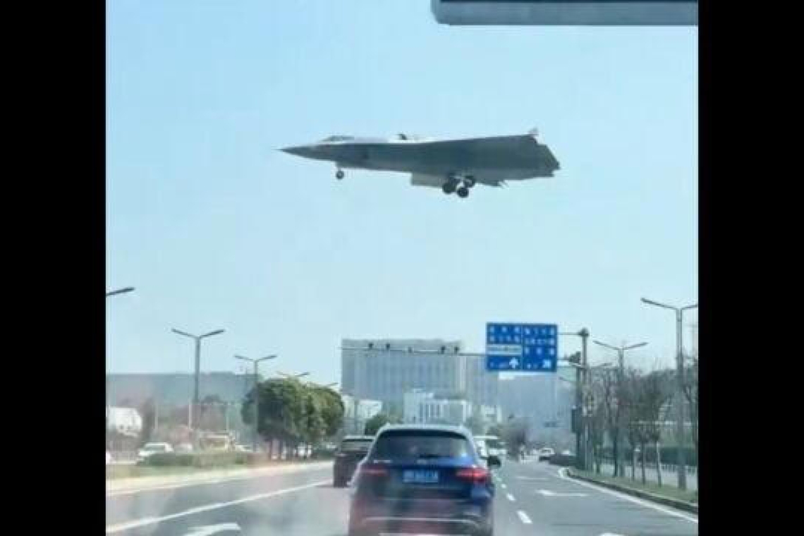 Stealth αεροσκάφος J-36: Νέες πτήσεις πάνω από την Κίνα