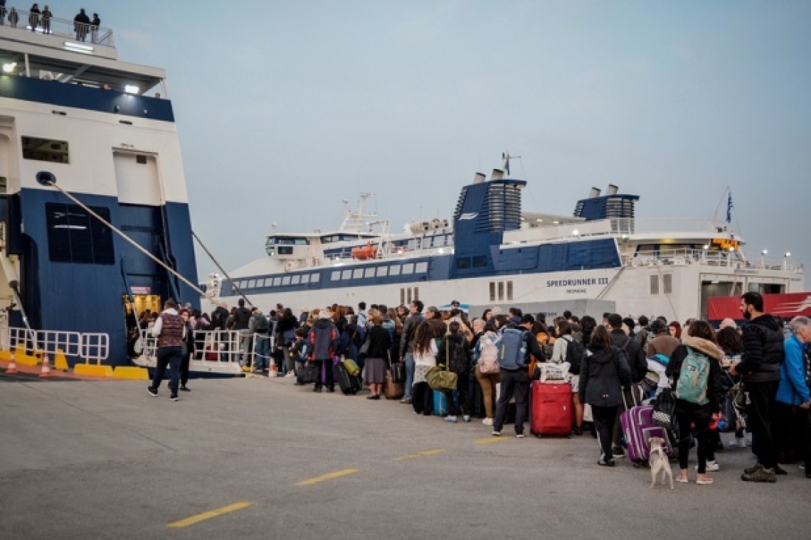 https://www.iefimerida.gr/sites/default/files/styles/medium_article_image/public/2023-06/ekloges-limani-peiraias-eterodimotes.jpg?itok=xKzSmV8X