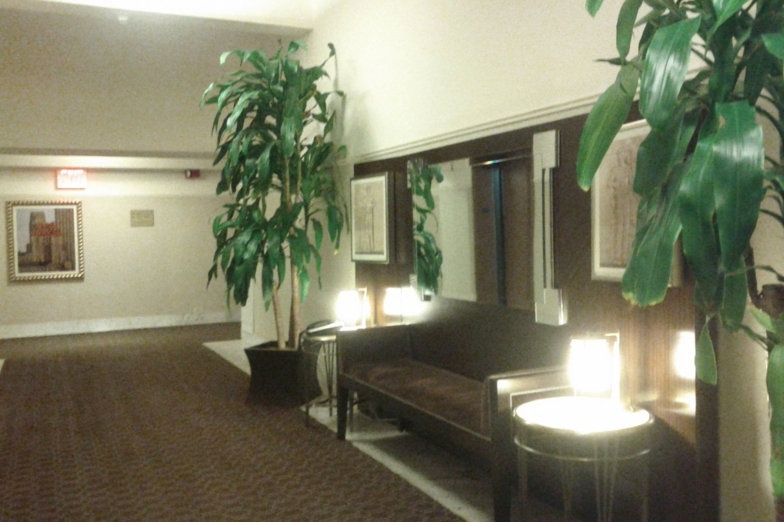 Ο άνθρωπος που έζησε σε ξενοδοχείο για 22 χρόνια χωρίς να πληρώσει ποτέ και κανείς δεν τον κατάλαβε!