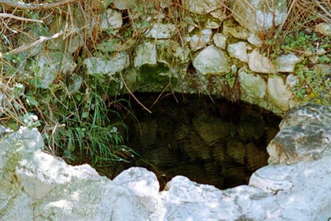 https://www.parapolitika.gr/images/640x360/2/jpg/files/2024-06-10/pigadi.jpg