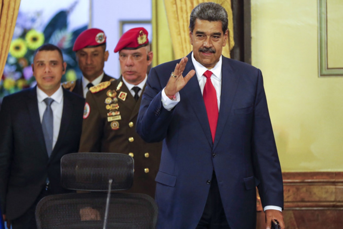 Ο Μαδούρο κατηγορεί τον πρόεδρο του Ελ Σαλβαδόρ για παραβίαση δικαιωμάτων