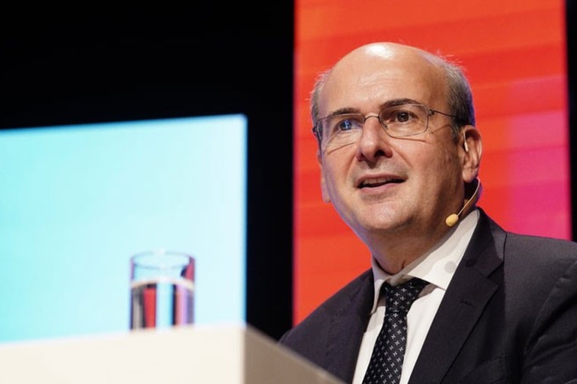 https://www.enikos.gr/wp-content/uploads/2025/02/Kwstis-Xatzidakis-2.jpg