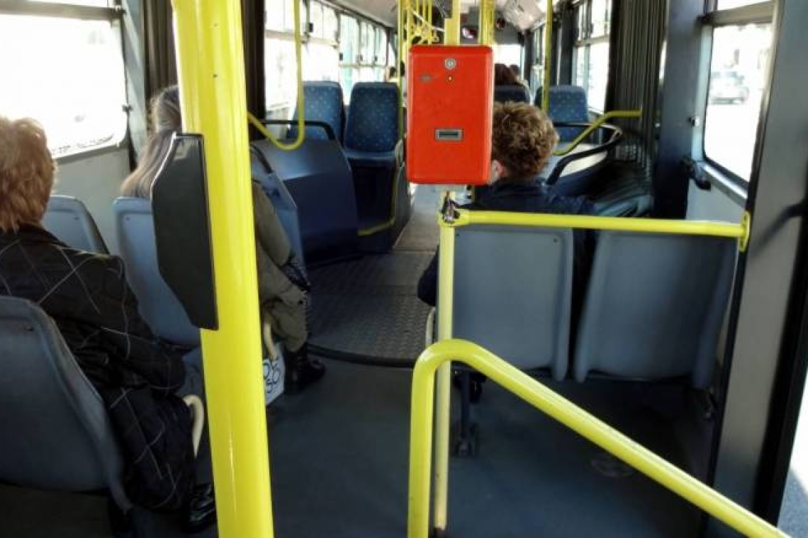 https://img.cnngreece.gr/img/1290/max/80/2015/11/27/oasa-eisithria-eurokinissi-kontarinis.jpg?t=0_IZabPb2BaG5Q97CleZLQ
