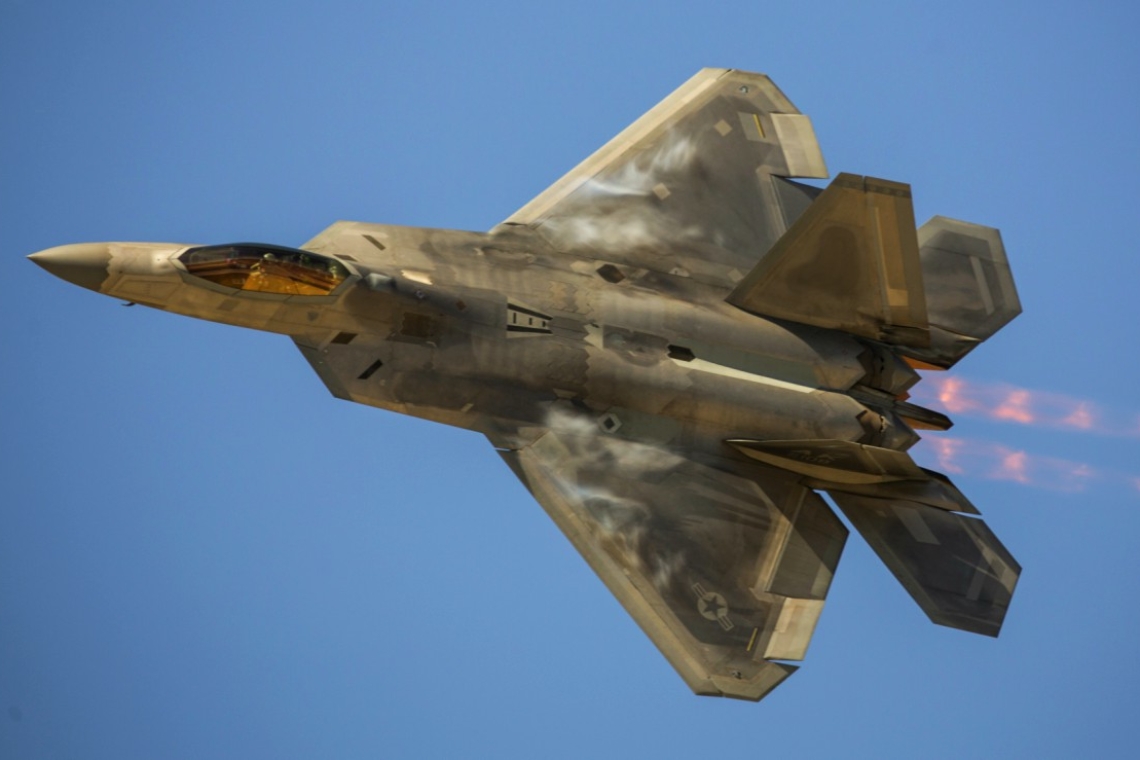 Νέα μαχητικά F-55 και αναβαθμίσεις F-22 από τον Τραμπ