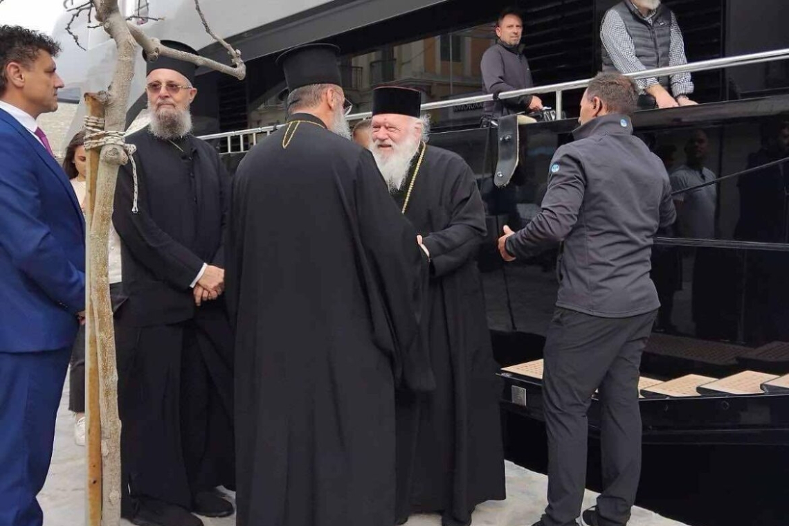 https://www.parapolitika.gr/images/640x360/jpg/files/2025-05-16/ieronimos-simi-vaftisi-giou-koysta-mermigka__4_.jpg