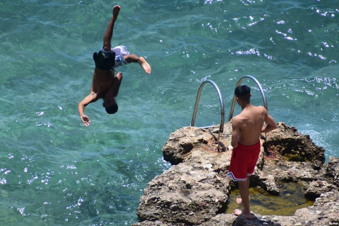Αφόρητη ζέστη στην Κρήτη: Η θερμοκρασία άγγιξε τους 40°C