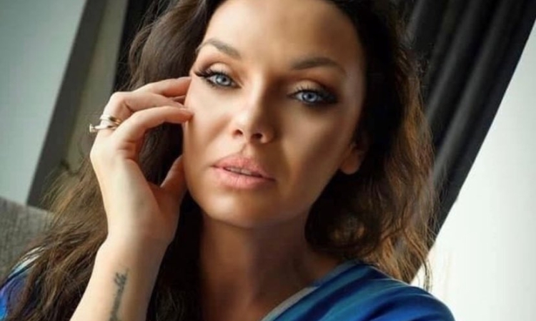 Μια ζωή σε ένα κλικ: Η Ναταλία Ρίζου σαρώνει τα παγκόσμια βραβεία μετατρέποντας τη μητρότητα σε τέχνη