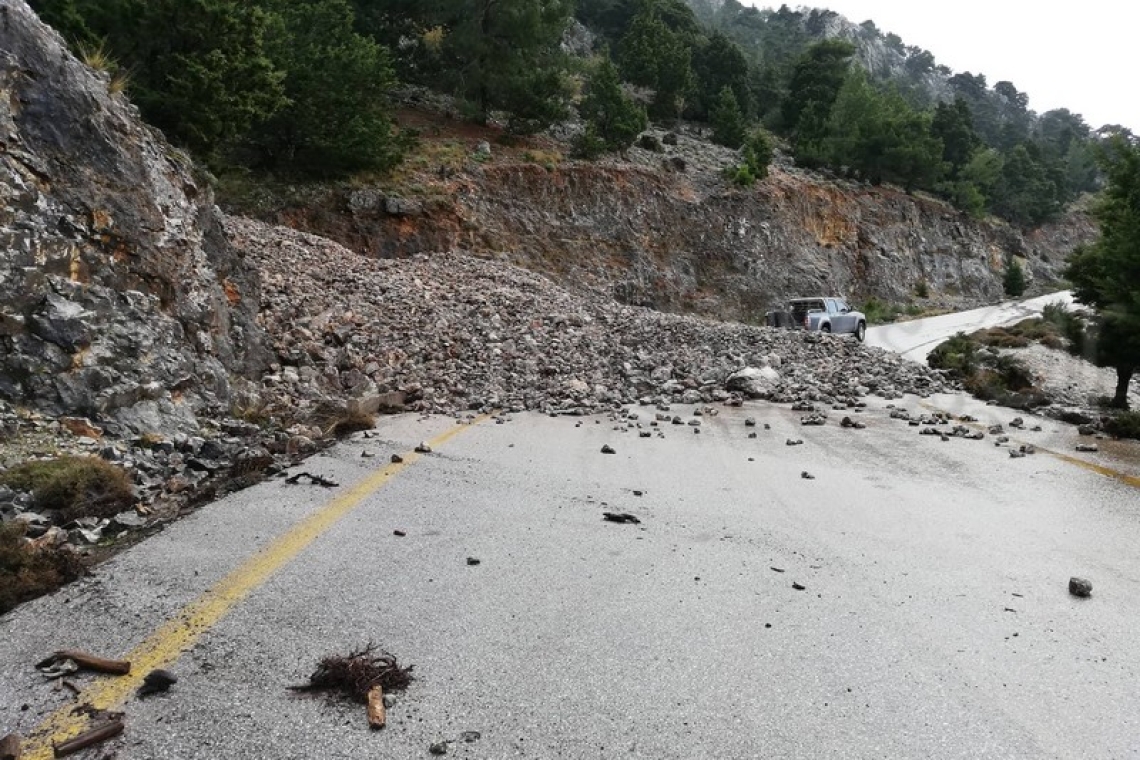 Κρήτη: Πλημμύρες και κατολισθήσεις στο Ηράκλειο λόγω καταιγίδας