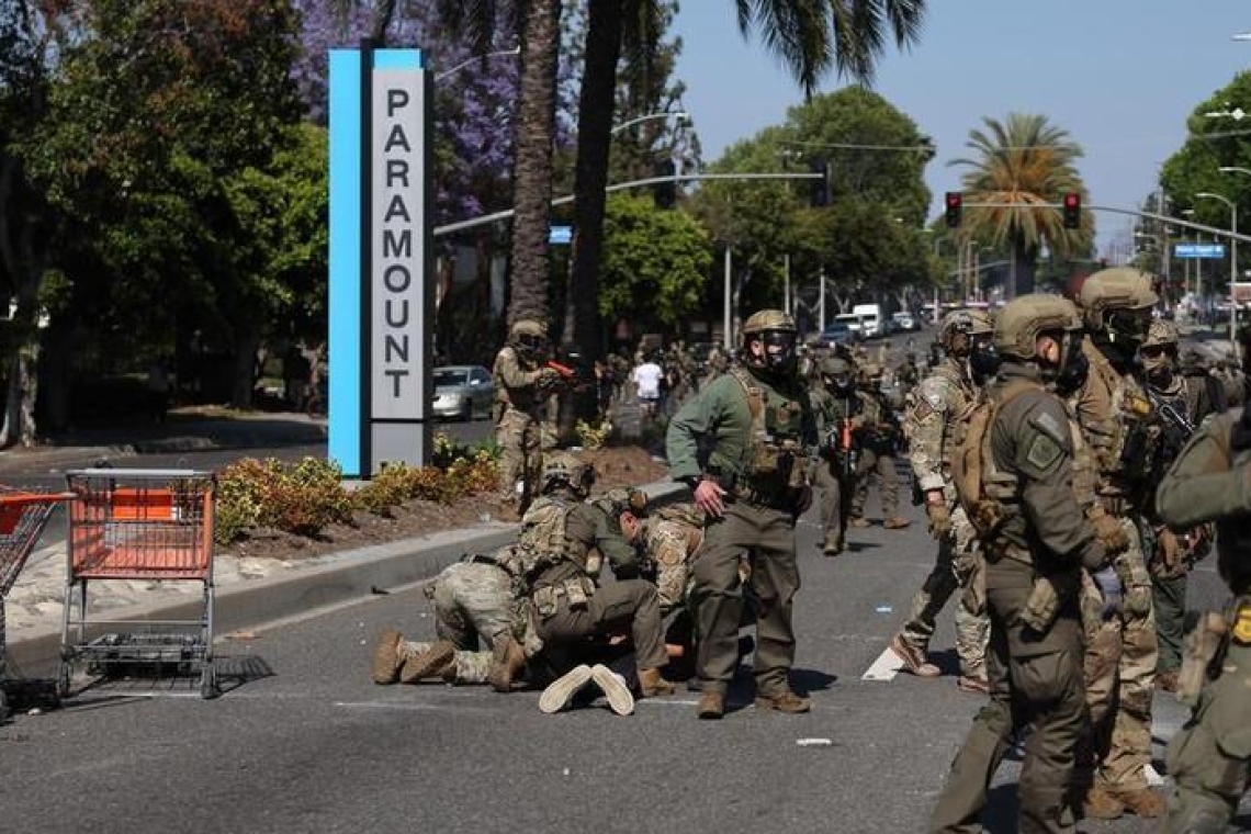 Αναταραχές στο Λος Άντζελες: Απαγόρευση κυκλοφορίας στο κέντρο