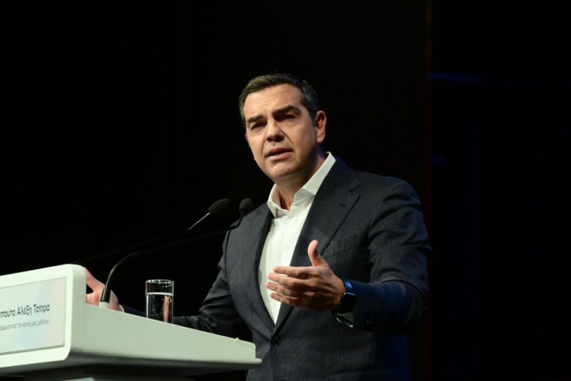 Η επιστροφή της εσωστρέφειας στον ΣΥΡΙΖΑ μετά την επανεμφάνιση Τσίπρα