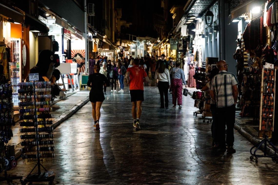 Στήριξη τουρισμού και μικρομεσαίων επιχειρήσεων από την ελληνική κυβέρνηση