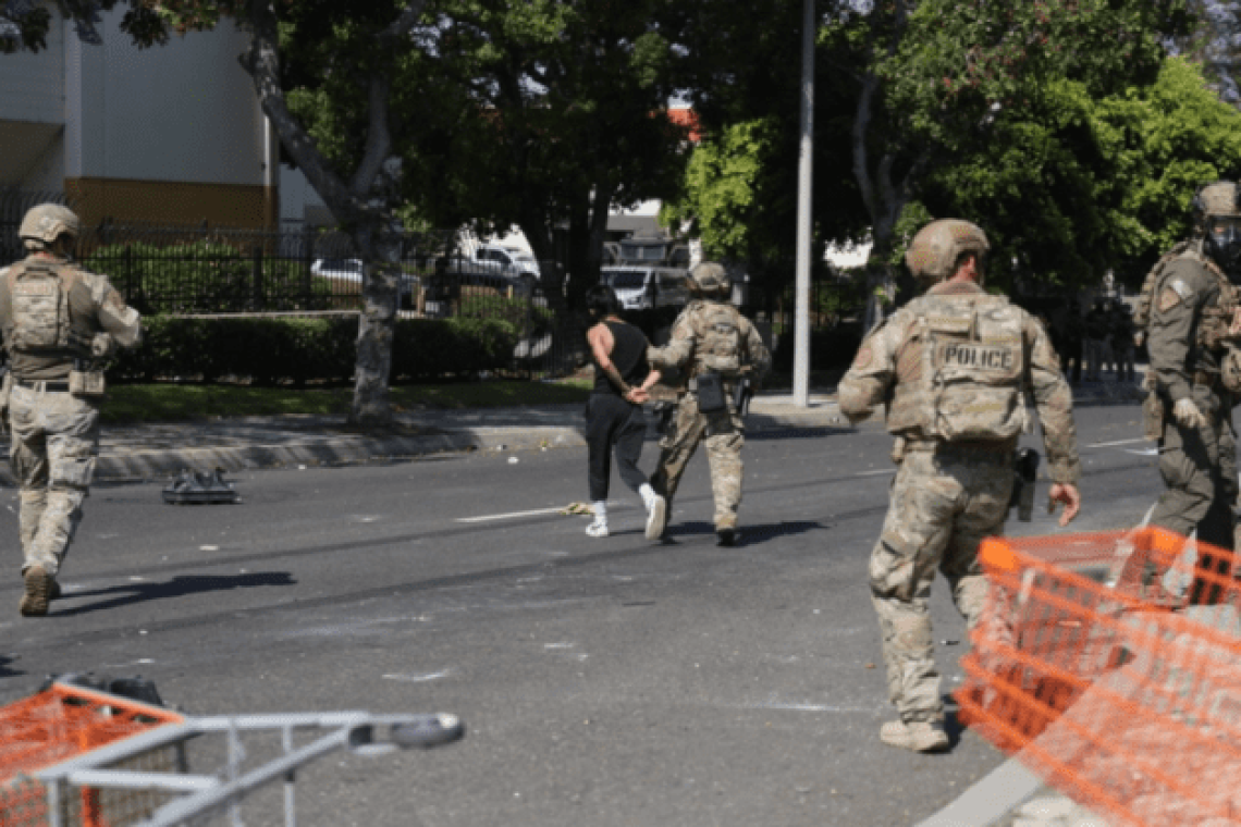 ΗΠΑ: Εκπαίδευση πεζοναυτών πριν την ανάπτυξή τους στο Λος Άντζελες