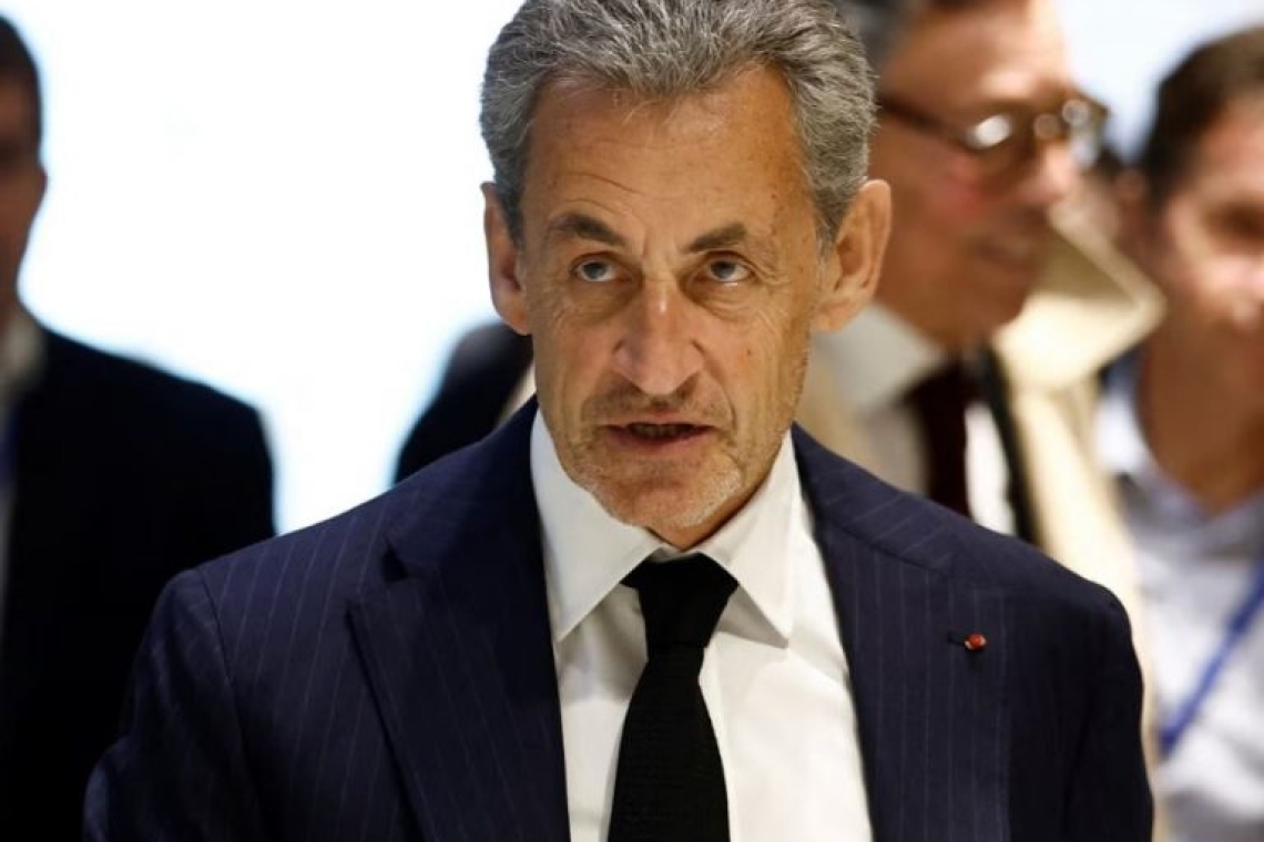 Ο Νικολά Σαρκοζί εν μέσω δικαστικών προκλήσεων: Χάνει τη &quot;Λεγεώνα της Τιμής&quot;