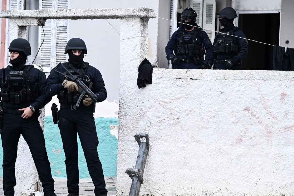 Μεγάλη αστυνομική επιχείρηση στα Άνω Λιόσια: 17 συλλήψεις για ρευματοκλοπές