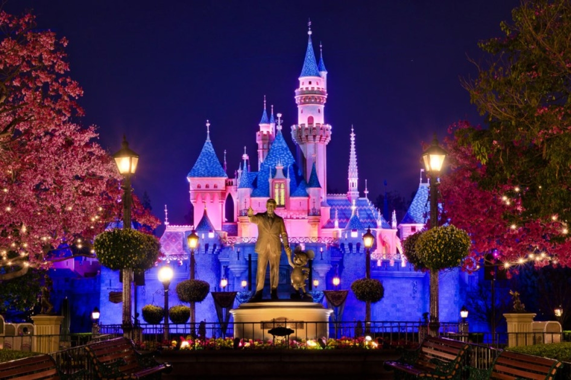 Παρίσι: Σύλληψη άνδρα στη Disneyland για ψεύτικο γάμο με ανήλικη