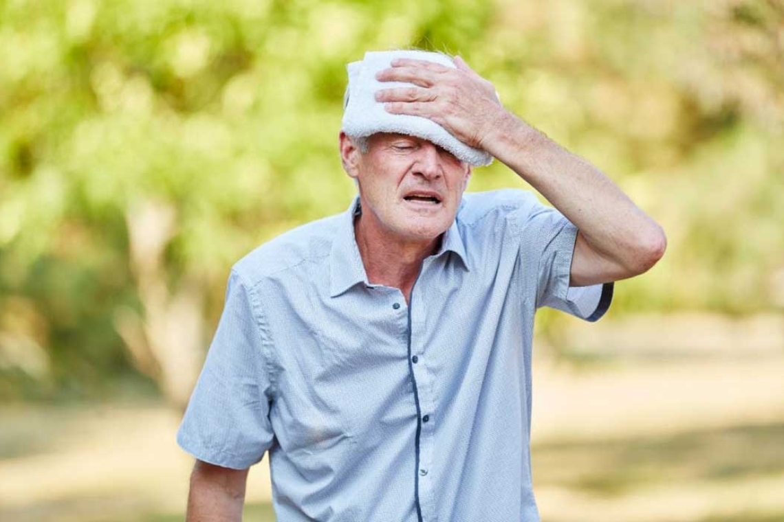 Καύσωνας προ των πυλών: Οδηγός επιβίωσης για τα ακραία κύματα ζέστης